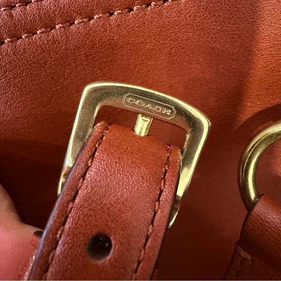 Coach Legacy Leather Swingpack Crossbody Bag British Tan Cognac - Picture 12 of 12